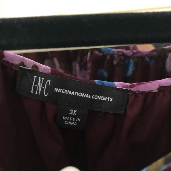 Floral top - Picture 3 of 3